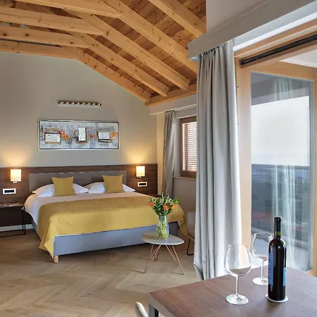 & Capparis Apartment