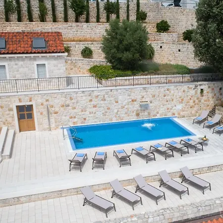 & Capparis Apartment *